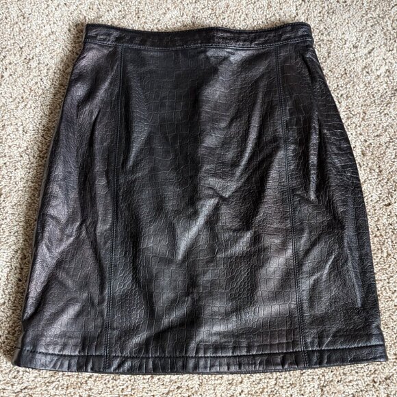 Vintage Dresses & Skirts - Vintage Skirt Womens Sz 6 Black Leather Alligator Mini A-Line Lined Rock Punk